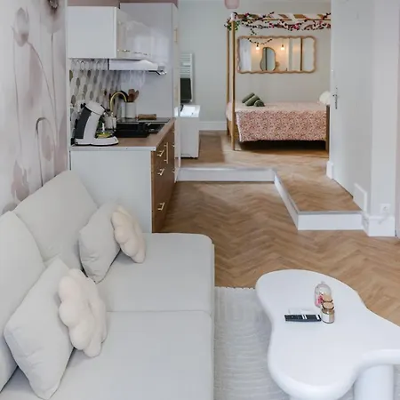 Apartamento La Parenthèse Fleurie - Avec Balnéo Au Coeur De