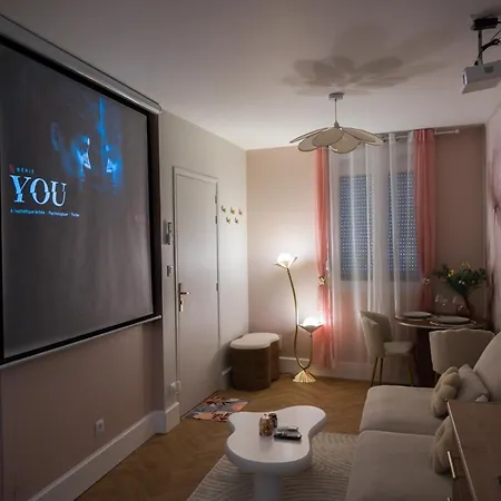 Apartamento La Parenthèse Fleurie - Avec Balnéo Au Coeur De *