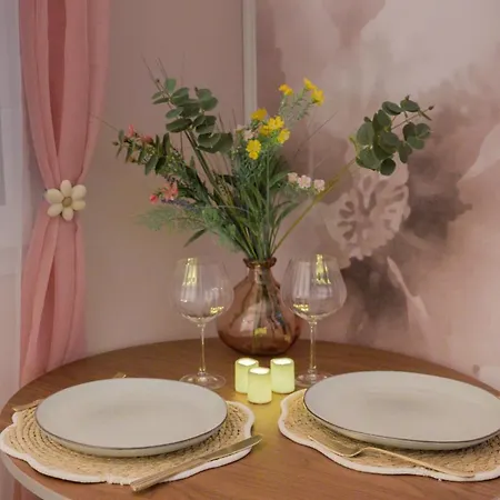 La Parenthèse Fleurie - Avec Balnéo Au Coeur De Apartamento *